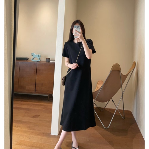 WTHEONE时髦减龄宽松显瘦短袖T恤裙中长款直筒开叉小黑裙女2025夏