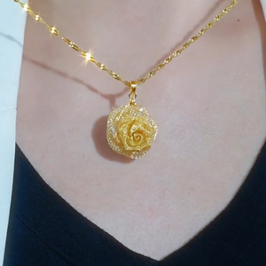 2025新款爆款玫瑰花钛钢项链小众设计感时尚气质高级感锁骨链颈链