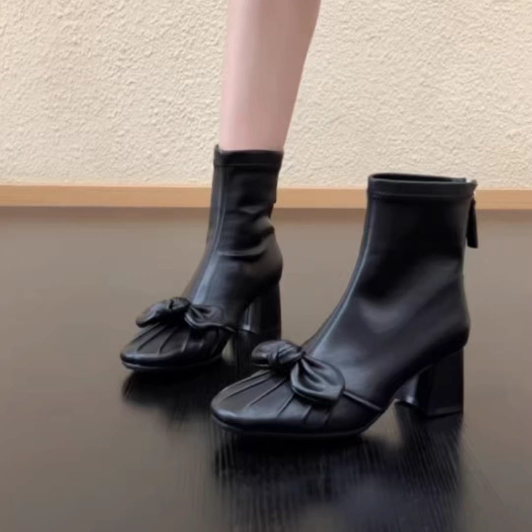 蝴蝶结牛皮粗跟短靴女时装靴
