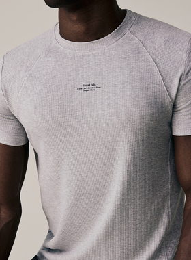 BlessedFolks25夏英文印花logo显壮紧身罗纹休闲内搭圆领男短T恤