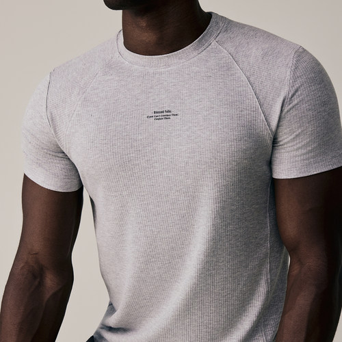 BlessedFolks四季英文印花logo显壮紧身罗纹休闲内搭圆领男短T恤