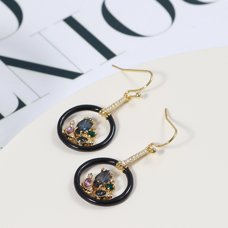 珐琅釉彩色镶钻圆环一字AB耳环