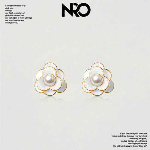 NRO STDUIO小众简约百搭甜美高级氛围感银针设计感饰品山茶花耳饰