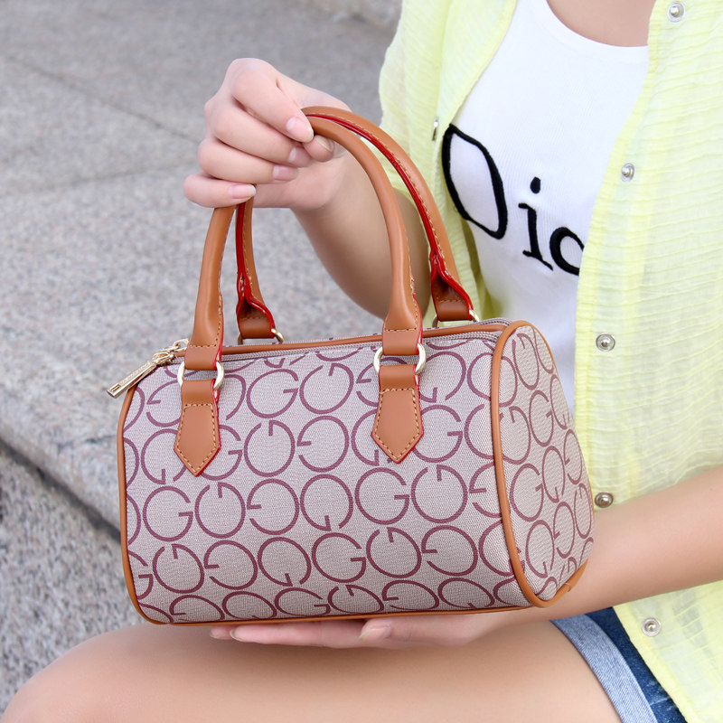 中老年手拎包郵2020媽媽買菜包女包休閑手機零錢包小包包印花複古在類目 箱包皮具/熱銷女包/男包, 女士包袋中 - 來自Buy2taobao.com提供專業的淘寶代購服務