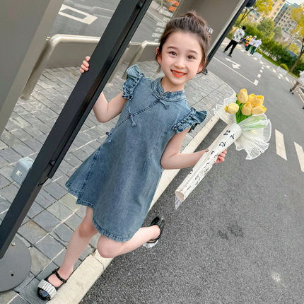 女童新中式牛仔连衣裙2026款夏季飞飞袖荷叶领中裙时尚旗袍裙