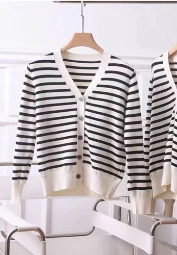 条纹上衣羊毛针织开衫女V领打底毛衣韩版复古宽松短外套春秋外搭