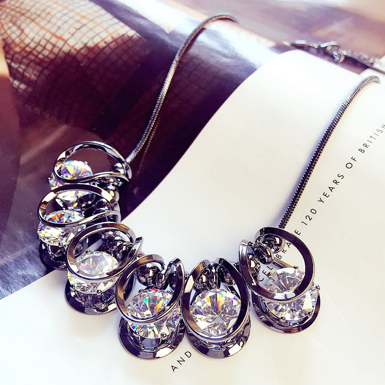 韩版气质水晶百搭装饰项链短款春夏女配饰毛衣链挂件吊坠饰品包邮