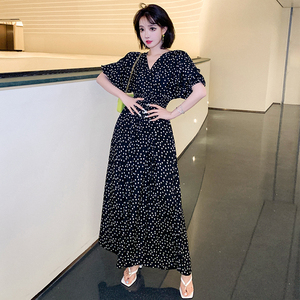 MIUCO法式V领后背系带收腰花苞泡泡袖波点连体裤女2024夏季