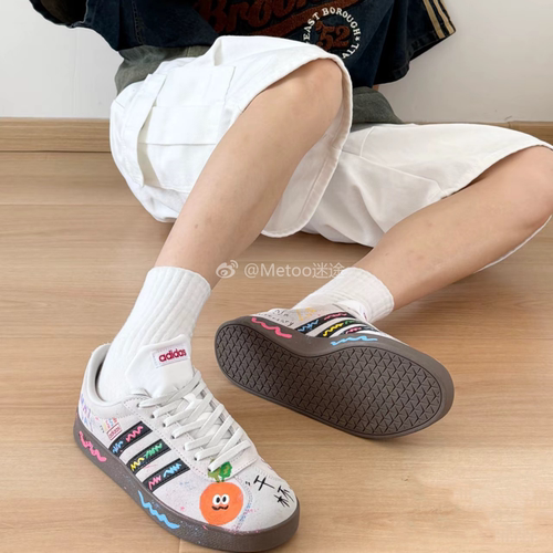 迷途定制球鞋 adidas VL COURT 2.0 五月小萝卜 涂鸦设计低帮板鞋