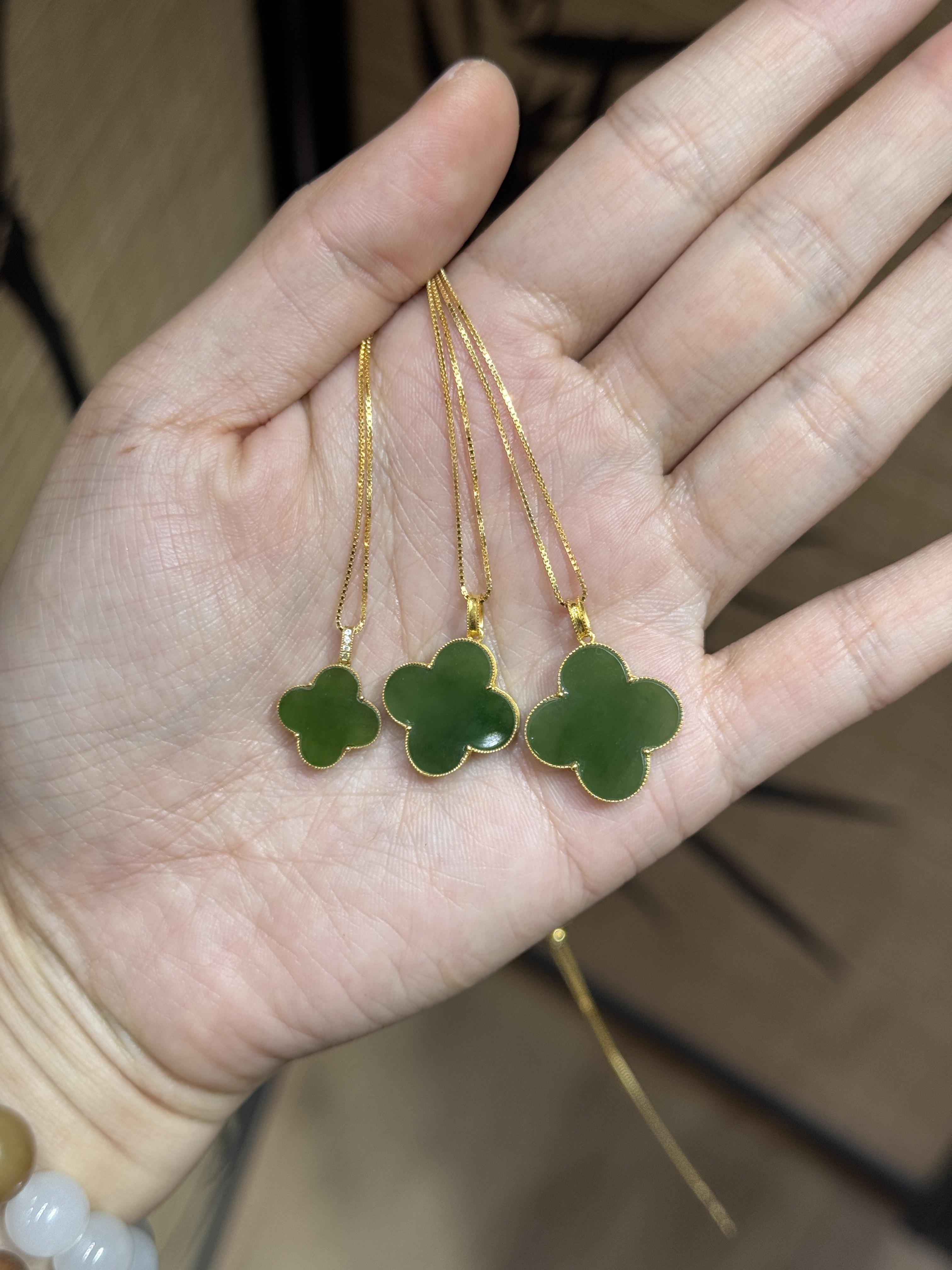 18k金镶嵌新疆和田玉碧玉菠菜绿四叶草吊坠挂件女款玉石项链玉坠,珠宝/钻石/翡翠,颈饰,淘宝优惠券,粉丝福利购,淘宝优惠卷
