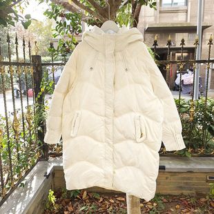 贝哆哈女士羽绒服冬季泡芙面包服女装保暖白鸭绒加厚长款宽松外套