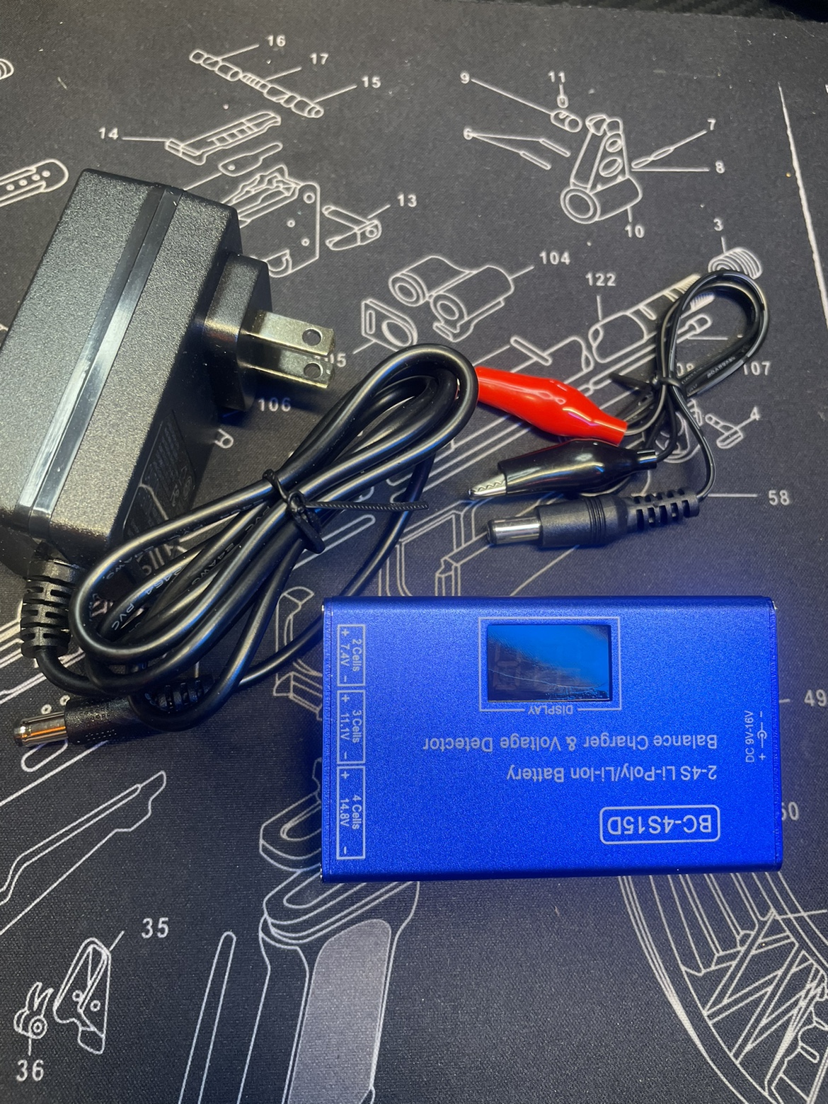 B4锂电池平衡充电压显示快速精击乐辉电池充电器航模电池2-4s