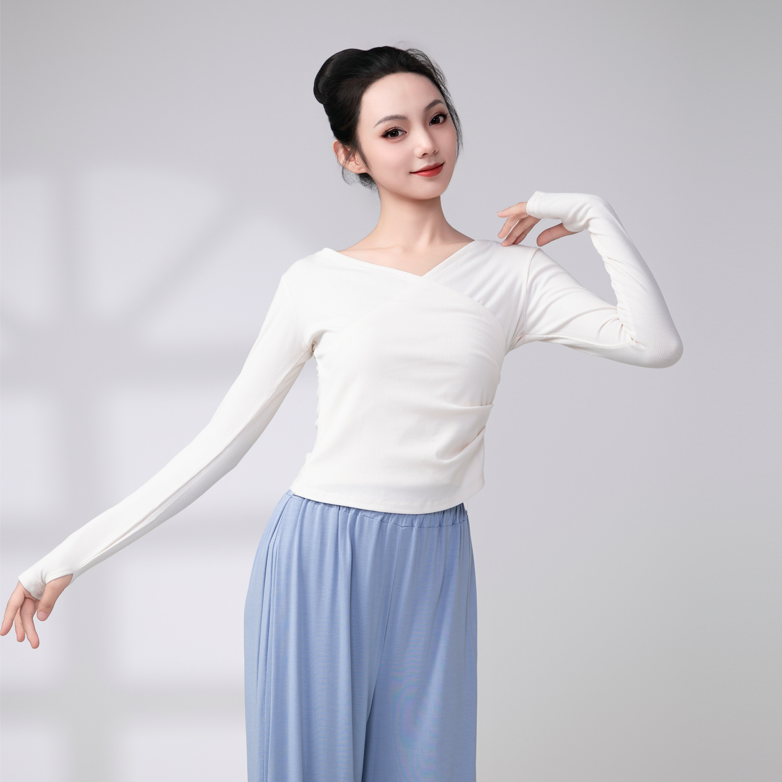 V领长袖练功服现代舞集训服古典舞身韵考级服修身螺纹棉瑜伽服