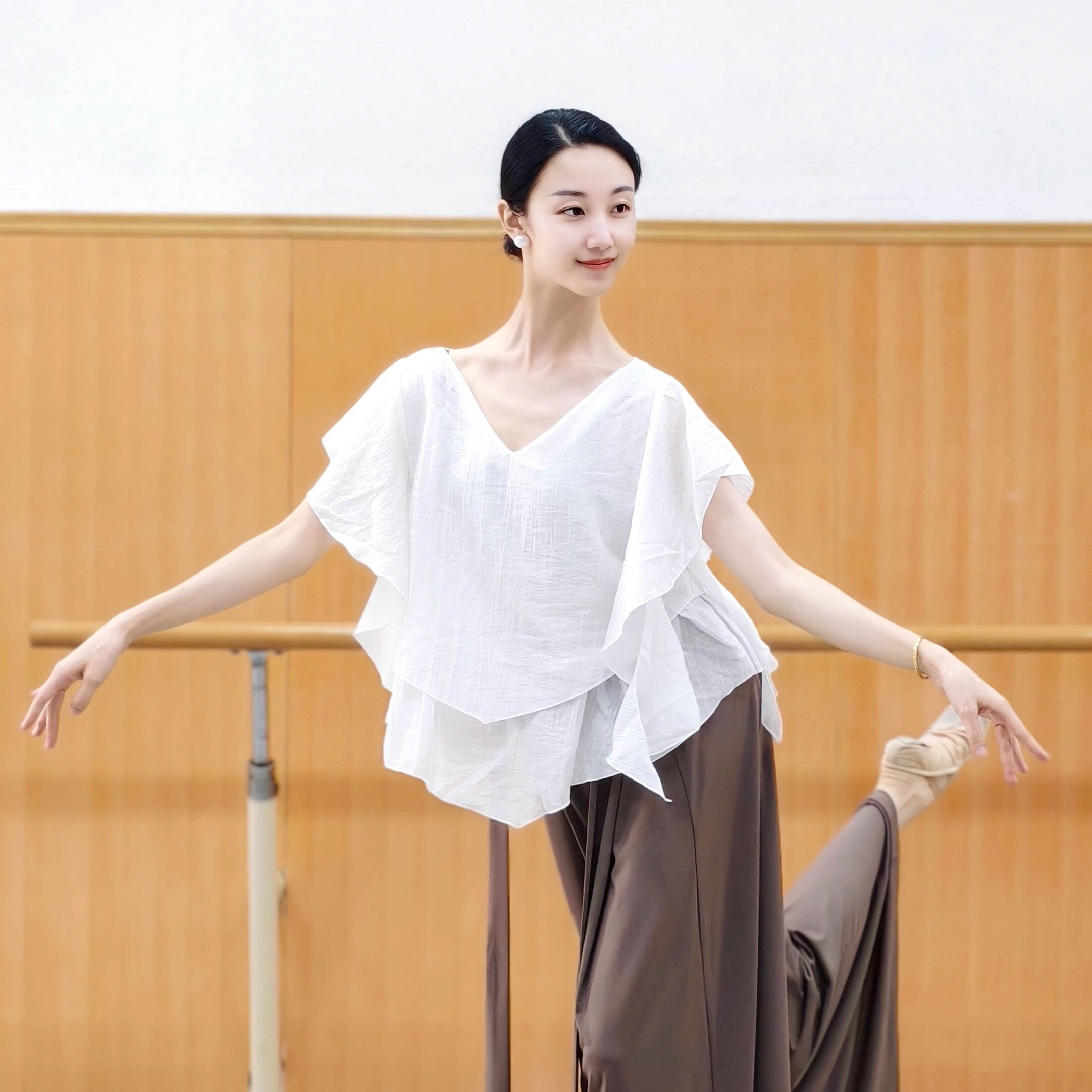 古典舞蹈服仙气飘逸荷叶边上衣中国现代舞短袖身韵练功服禅意服