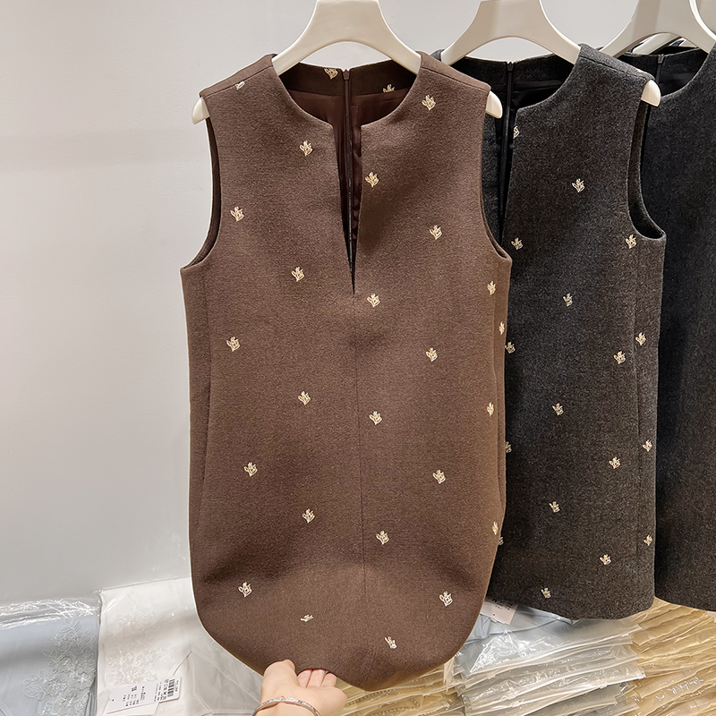 2025新款韩国气质显瘦圆领开叉刺绣加厚毛呢无袖中长款背心裙女