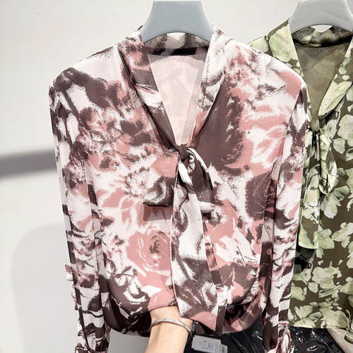 2025新款韩国复古V领系带印花套头长袖雪纺衫女春季薄款上衣