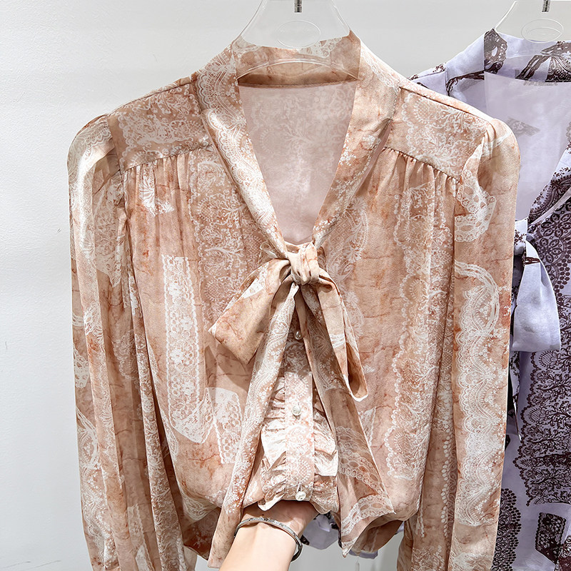 2026新款法式复古V领系带印花单排扣长袖雪纺衫女春季薄款上衣