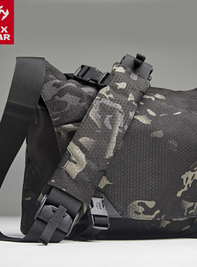 MAXGEAR飞廉通勤包 男士斜挎包胸包男款邮差包骑行包单肩机车背包