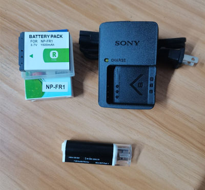 SONY索尼数码照相机锂电池读卡器
