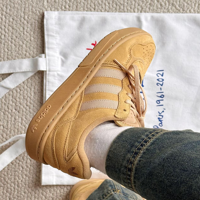 防滑轻便休闲鞋阿迪达斯/Adidas