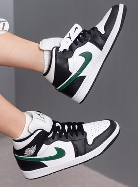 Air Jordan 1 Mid AJ1中帮 红绿圣诞配色男子运动鞋 DQ8426-105