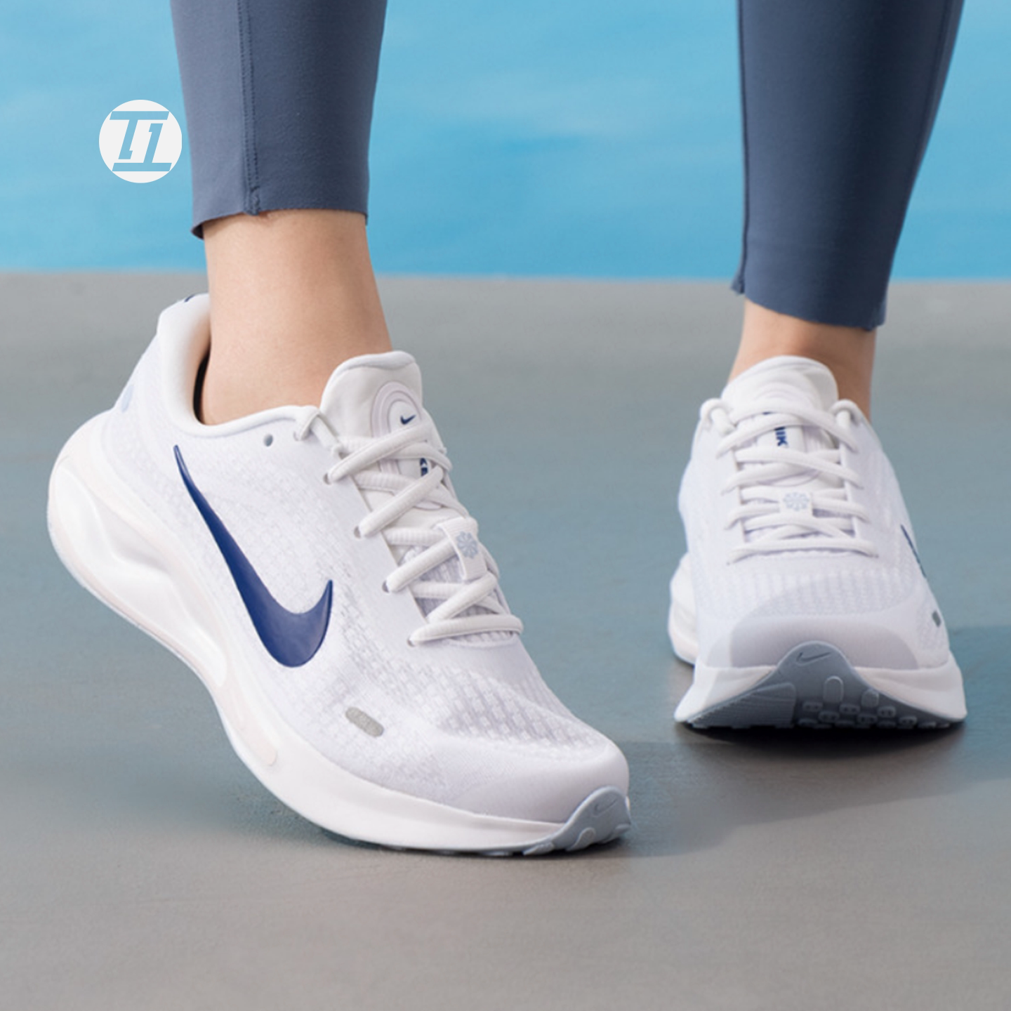 耐克Nike JOURNEY RUN女子白蓝透气缓震训练运动跑步鞋IR0114-666