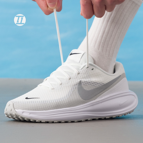 耐克Revolution8男透气跑步鞋