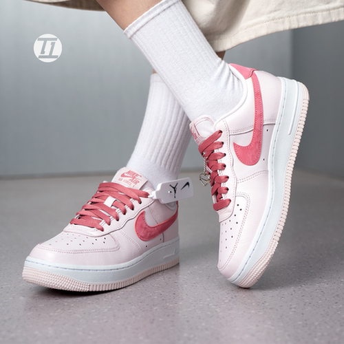 NikeAirForce1情人节运动鞋