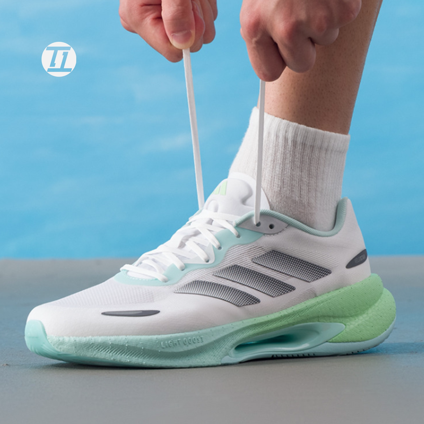 AdidasVELOSTAR跑步运动鞋