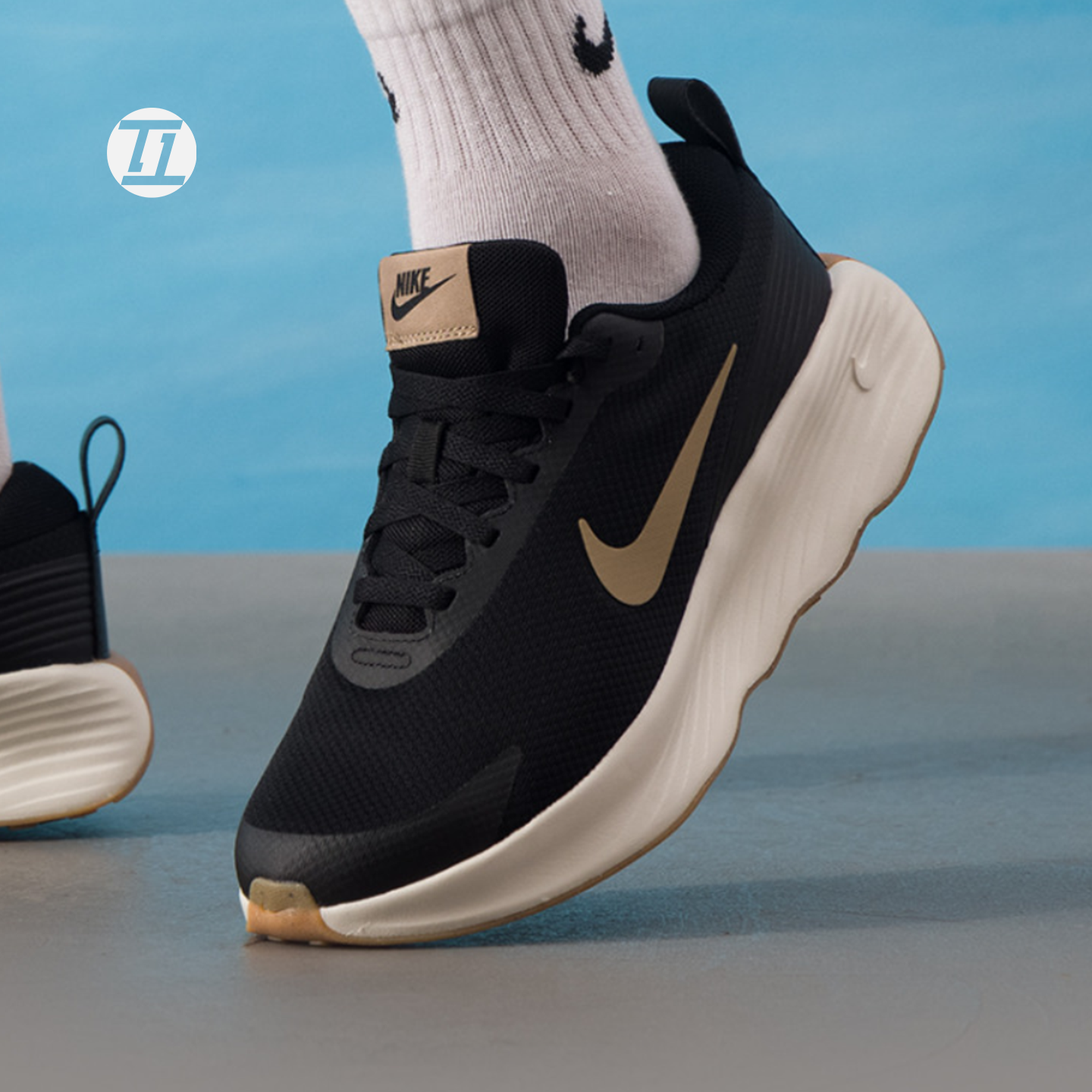 耐克Nike黑色新款运动跑步鞋