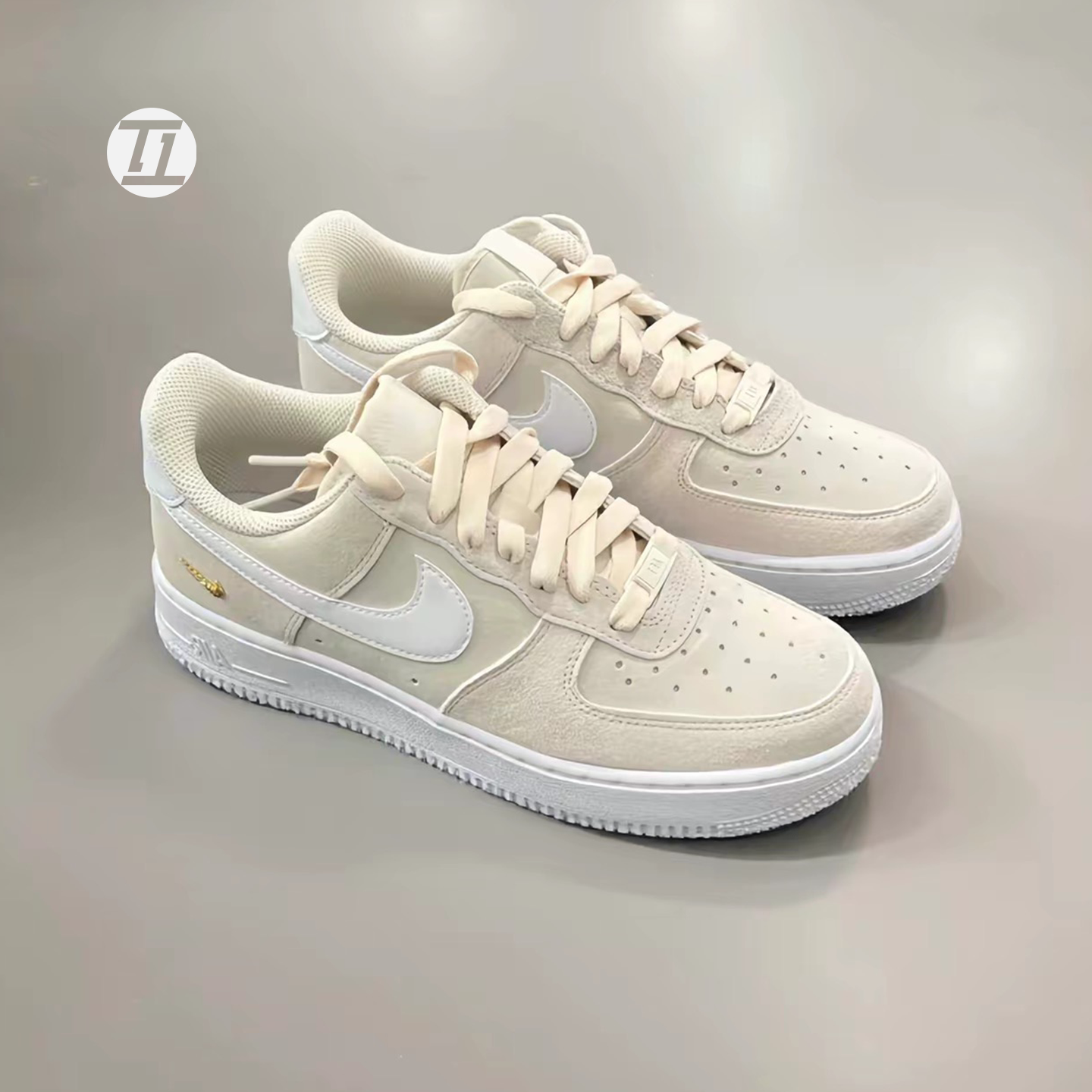 耐克AF1大童低帮休闲板鞋