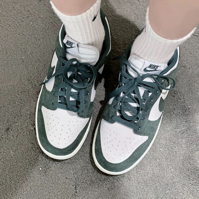 耐克/Nike复古运动轻便板鞋