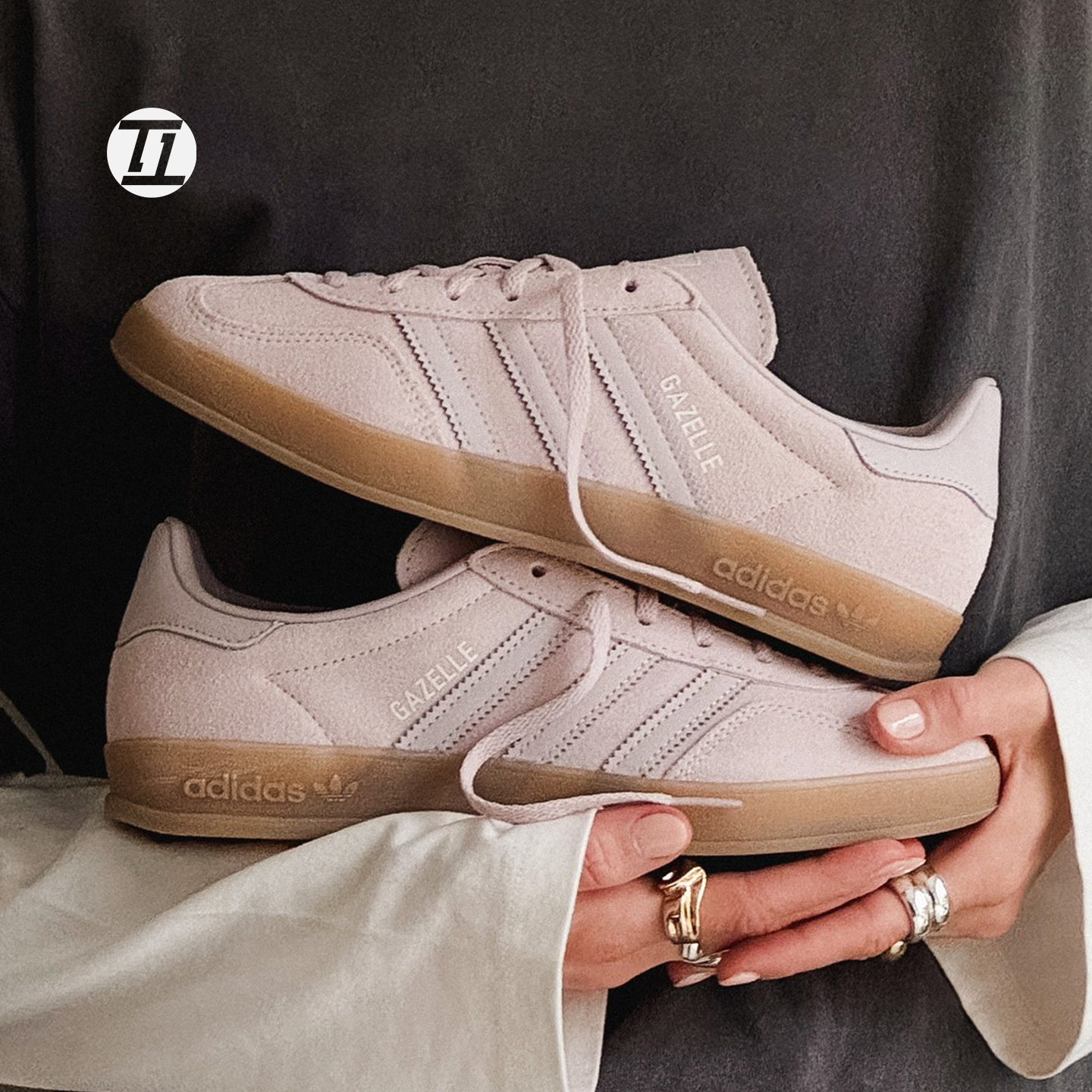 阿迪达斯/adidas Gazelle 白红时尚潮流 休闲鞋板鞋运动鞋 IH9652