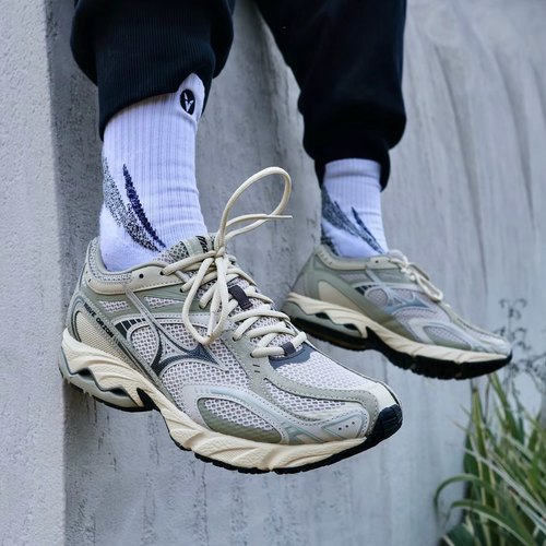 Mizuno/美津浓耐磨百搭复古跑鞋