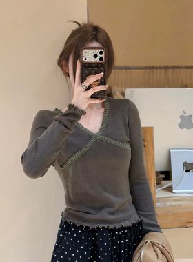 绝美巨好看交叉V领木耳边针织衫女秋冬季高级感内搭打底短款上衣