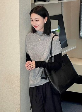 格雷系灰色半高领针织马甲女秋冬设计感叠穿毛衣背心慵懒外搭上衣