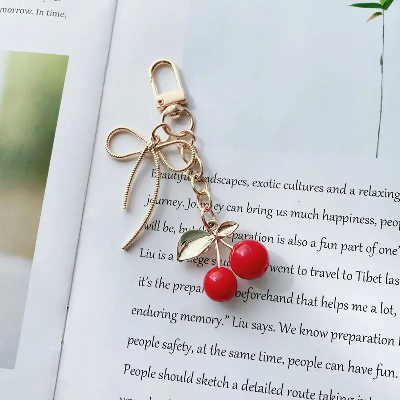 新款气质仿真樱桃挂件钥匙扣可爱学生饰品精致立体水果包包挂链