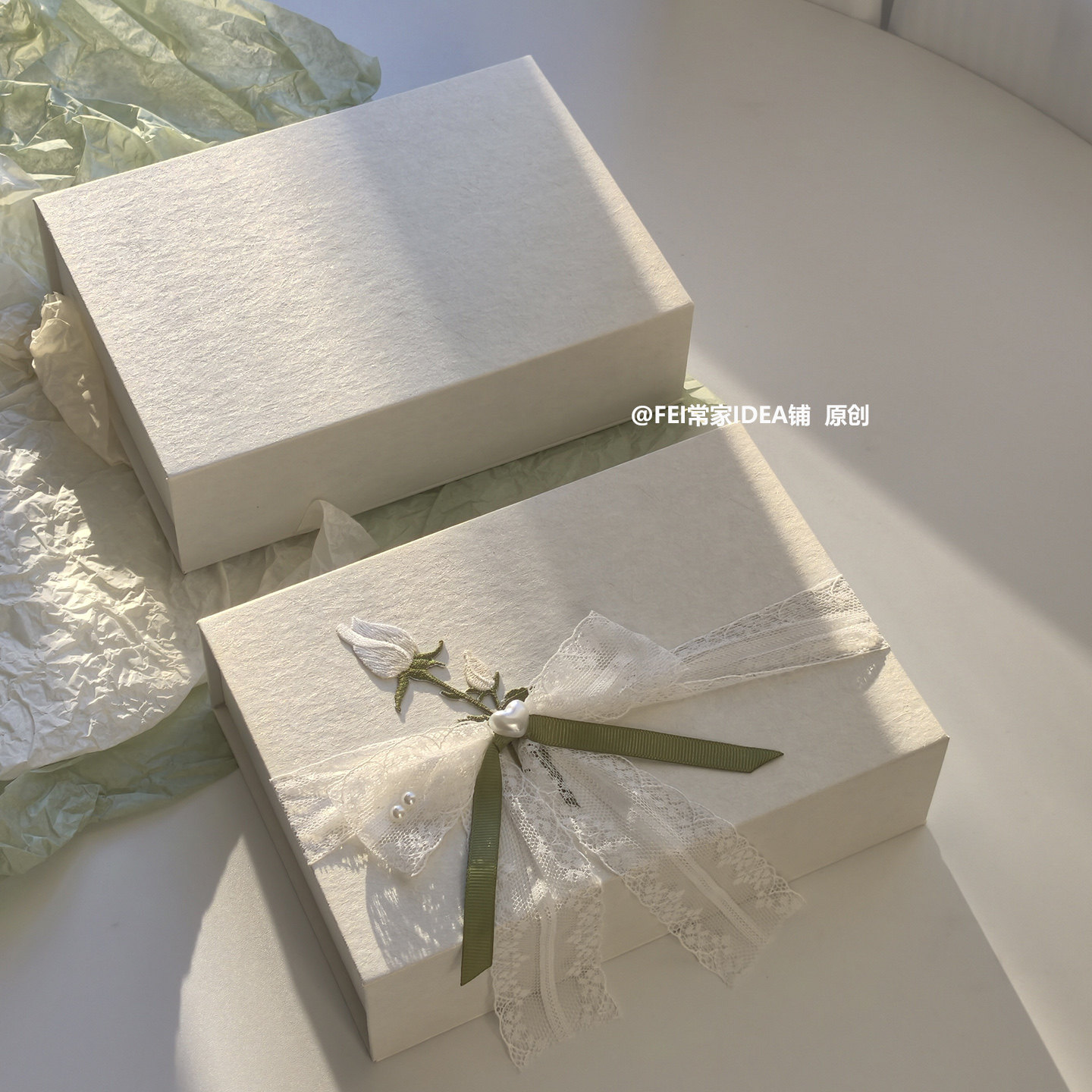 法式蕾丝白玫瑰珠光翻盖礼盒