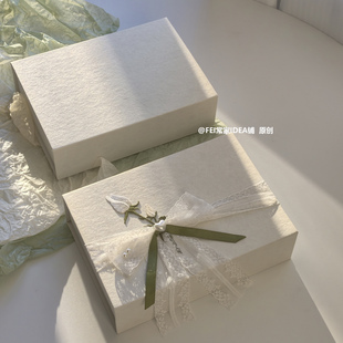 原创法式蕾丝白玫瑰翻盖礼品盒情人节香水轻奢送女友优雅珠光纸盒