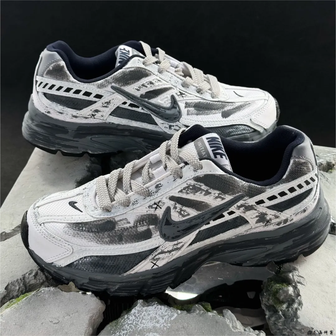 球鞋定制 Nike Initiator 末日骑士涂鸦做旧复古灰低帮男女老爹鞋