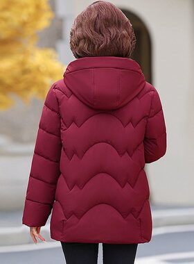 中老年女士冬季加厚保暖连帽棉服绣花设计大码女装外套时尚百搭棉