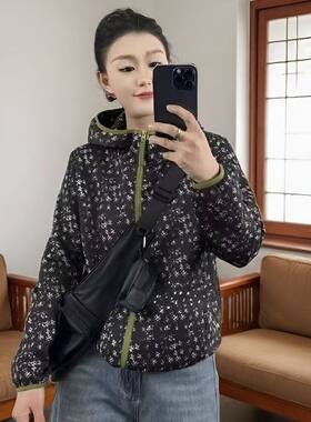 秋冬新款中老年大码女装时尚碎花连帽外套保暖舒适宽松版型显瘦设