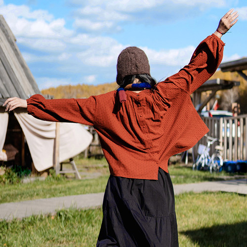 古苔苹果红格纹衬衫松弛感生命力