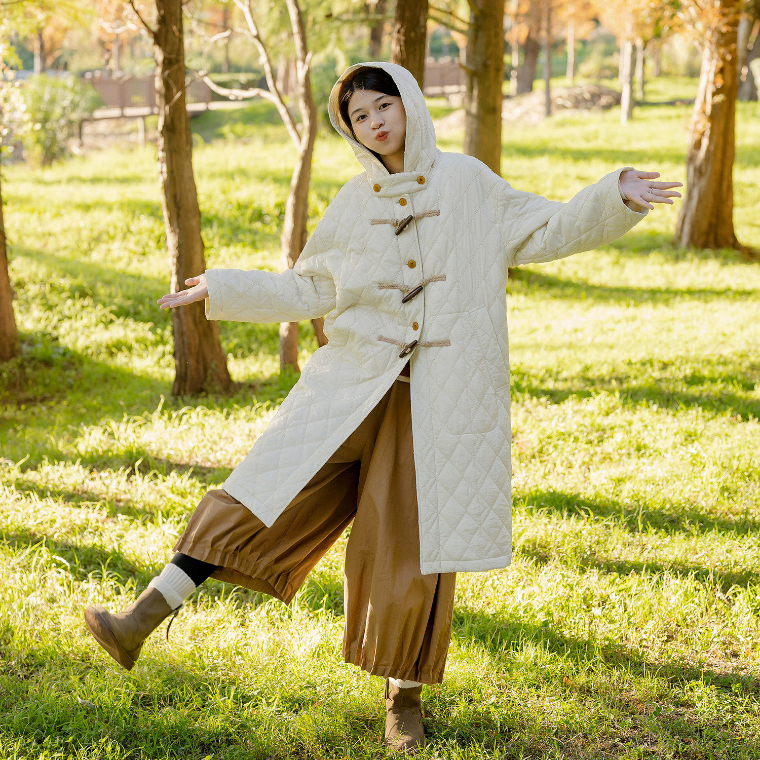 古苔 豆腐块白牛角扣中长款连帽日系棉服 通勤菱形格休闲文艺外套