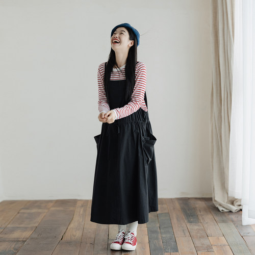 古苔黑色山系连衣裙文艺学院风女