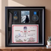 奥太娜登山证明书奖牌收纳展示框马拉松相框展示架装 裱框勋章创意