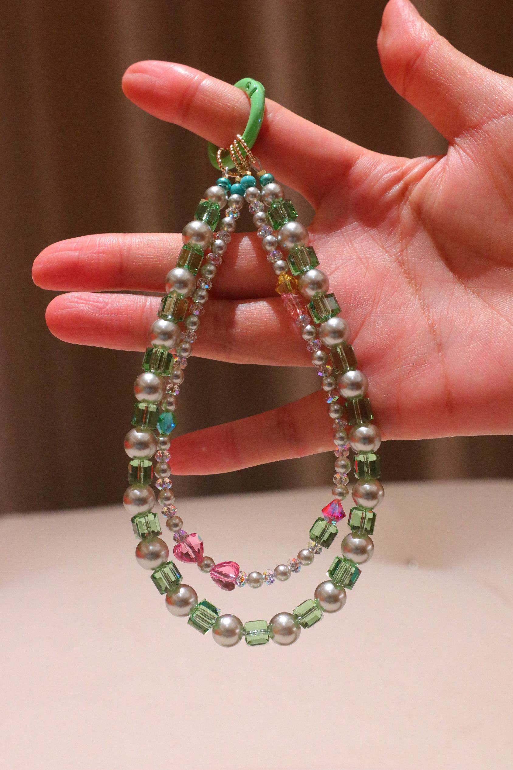 精致透亮高级感绿色系施华洛水晶珍珠手机链饰品挂饰车挂件名媛风