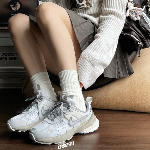 Nike耐克V2K复古低帮老爹休闲鞋