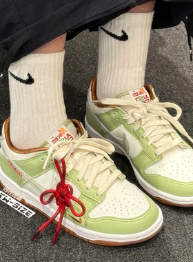 向往体育Nike/耐克Dunk女子蛇年限定经典复古休闲板鞋HV6001-101