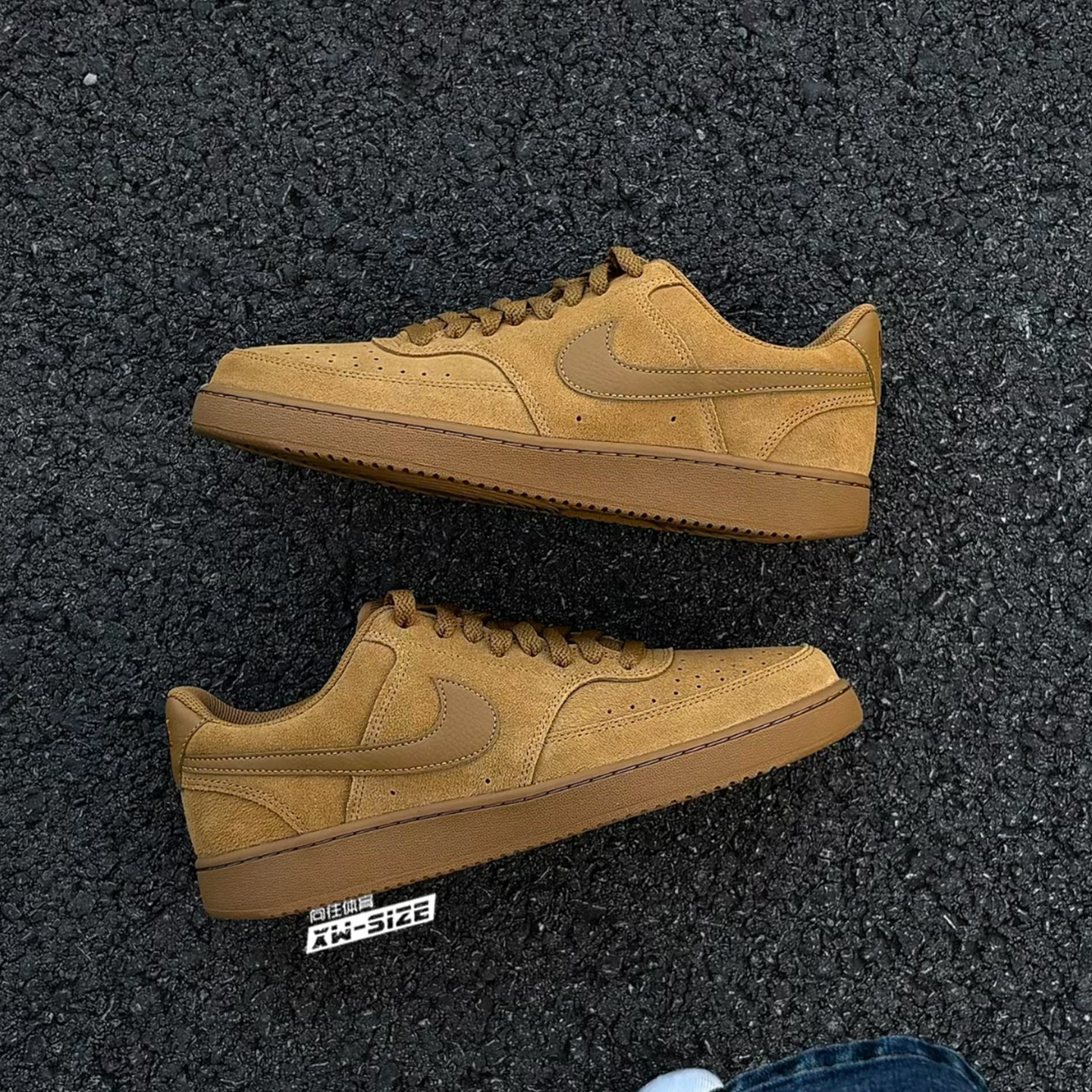 向往体育Nike/耐克Court Vision男子低帮小麦休闲板鞋IQ9749-700